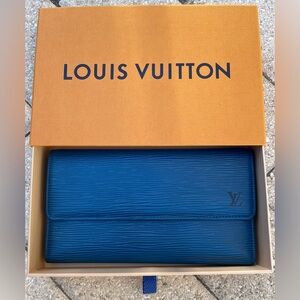 Authentic Louis Vuitton EPI Wallet Long Blue